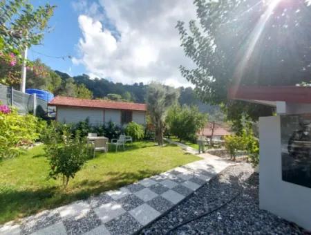 Muğla Ortaca Gökbel  Doga İçinde  Yüzme Havuzlu 1+1 Ahşap Eşyalı Bungalov Kiralık