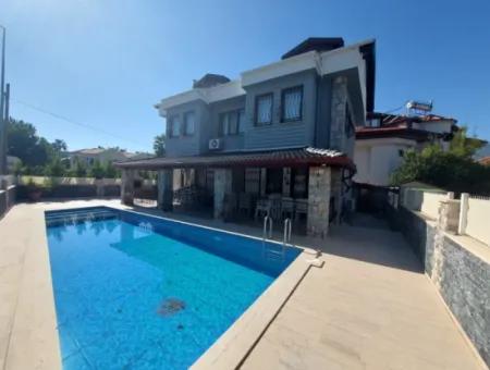Dalyan Merkezde 5+1 Satılık Triplex Villa
